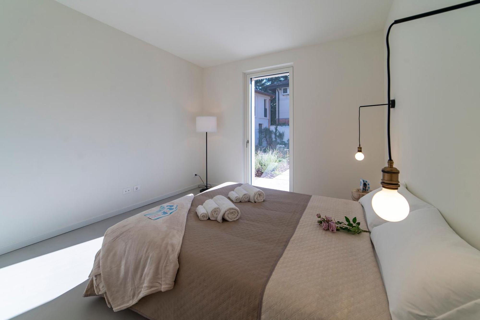 Via Vittorio Veneto 468 Chiari Aparthotel Стая снимка